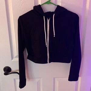 Cute cropped black zip up